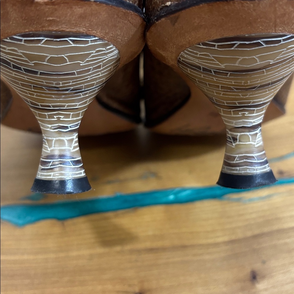 Brown Peep-Toe Kitten Heel Pumps - Picture 7 of 8